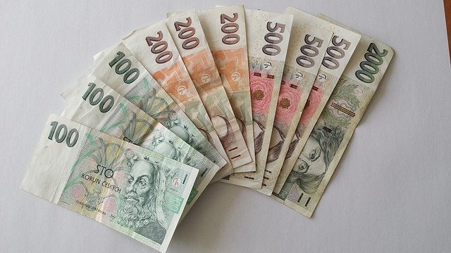 české bankovky, koruny